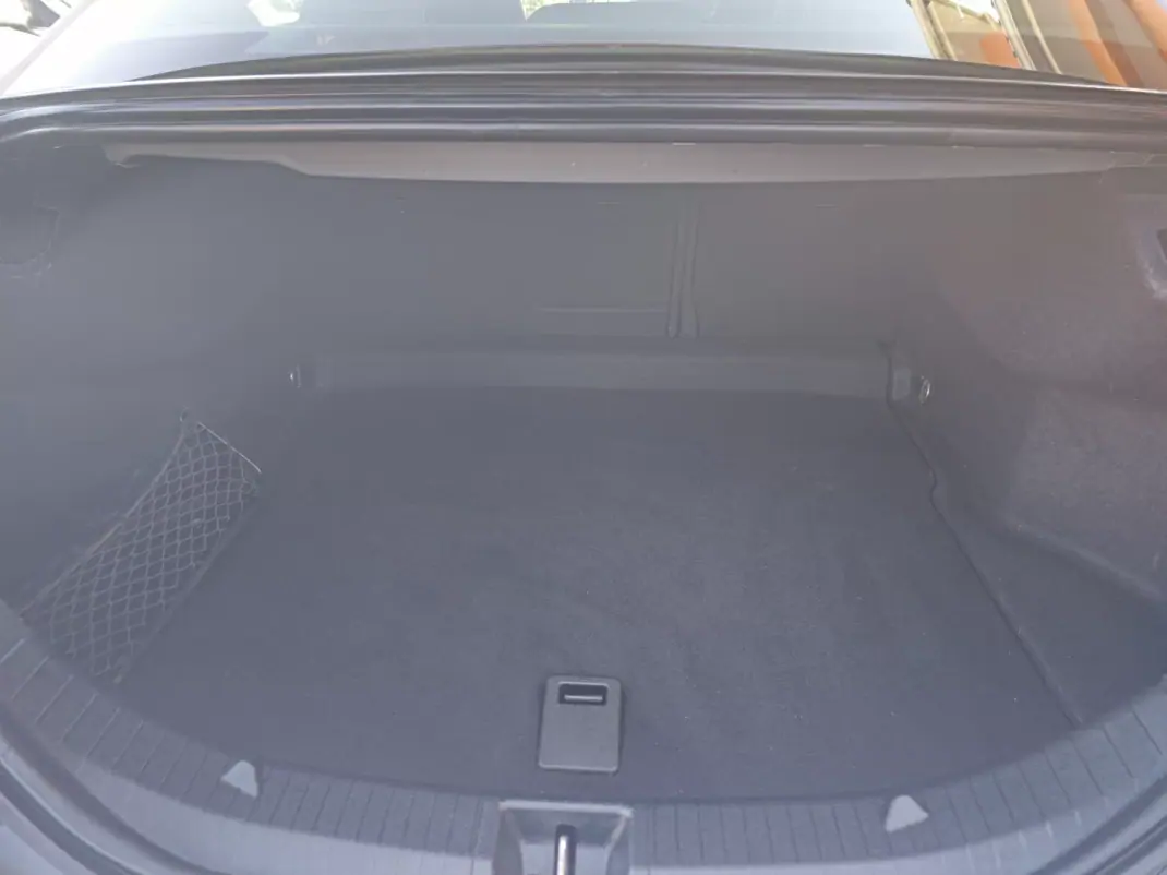 Mercedes-Benz CLA 180 2015 - 15750 EUR, 144250 km - 144250km - foto 12 de 14