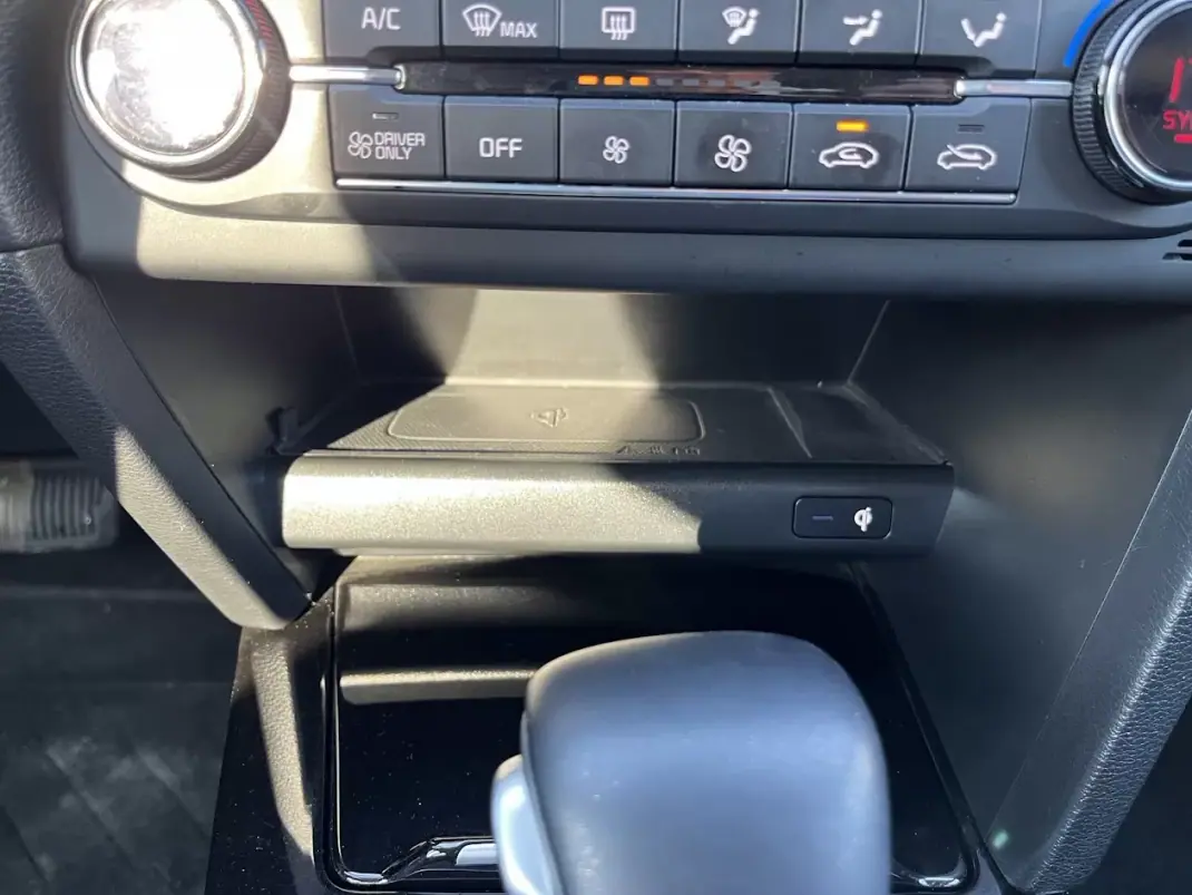Kia XCeed 2021 - 16950 EUR, 147000 km - AUTO.MOTO.pt - 147000km - foto 19 de 33