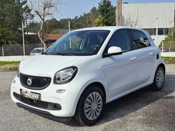 Smart ForFour 2018 - 9990 EUR, 49344 km - AUTO.MOTO.pt - 49344km - foto 5 de 43
