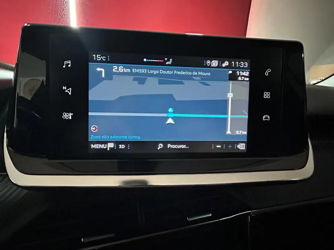 Peugeot 2008 2021 - 15750 EUR, 206114 km - AUTO.MOTO.pt - 206114km - foto 15 de 24