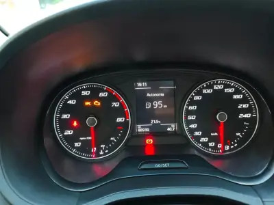 SEAT Ibiza 2016 - 10900 EUR, 80000 km - AUTO.MOTO.pt - 80000km - foto 27 de 29