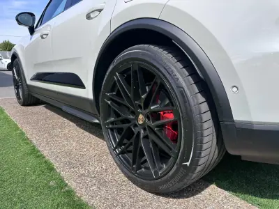 Porsche Macan 2026 - 129000 EUR, 2200 km - AUTO.MOTO.pt - 2200km - foto 24 de 85