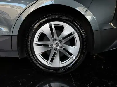 Skoda Enyaq 2021 - 22990 EUR, 105700 km - AUTO.MOTO.pt - 105700km - foto 15 de 36
