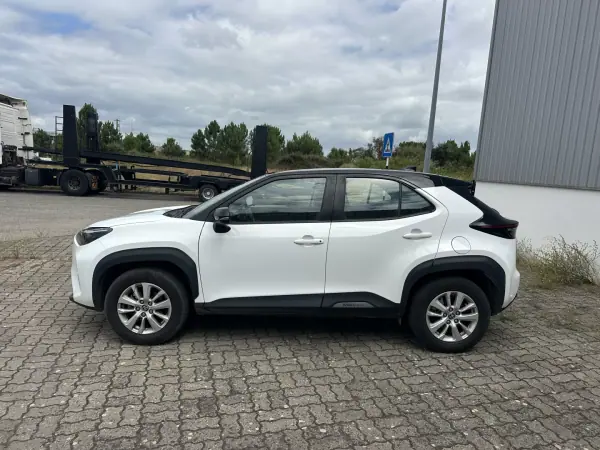 Toyota Yaris Cross 2022 - 20990 EUR, 108000 km - 108000km - foto 7 de 16