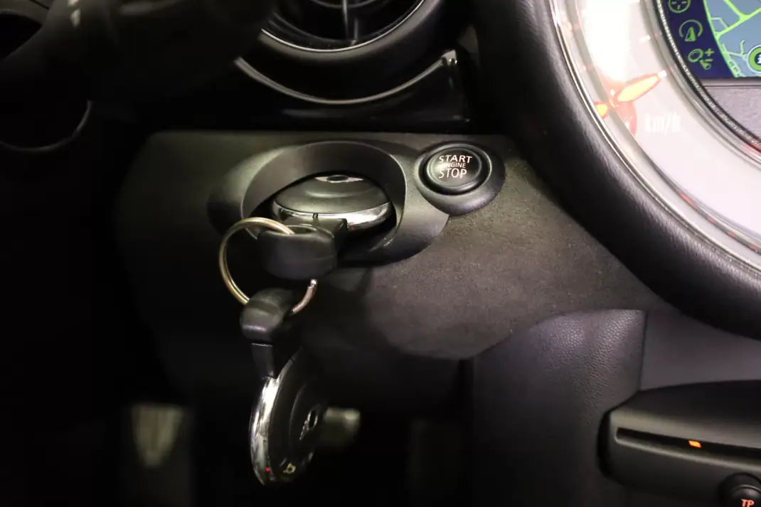 MINI John Cooper Works 2015 - 22950 EUR, 65169 km - AUTO.MOTO.pt - 65169km - foto 49 de 50