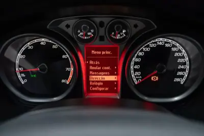 Ford Focus 2009 - 44950 EUR, 132000 km - AUTO.MOTO.pt - 132000km - foto 27 de 36