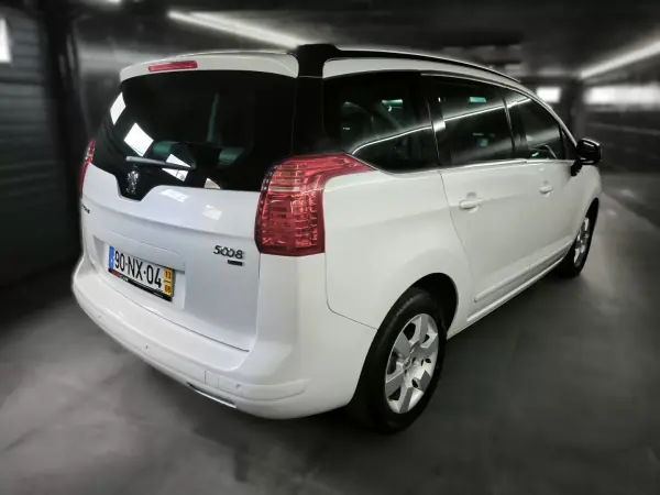 Peugeot 5008 2013 - 10950 EUR, 159800 km - AUTO.MOTO.pt - 159800km - foto 3 de 62