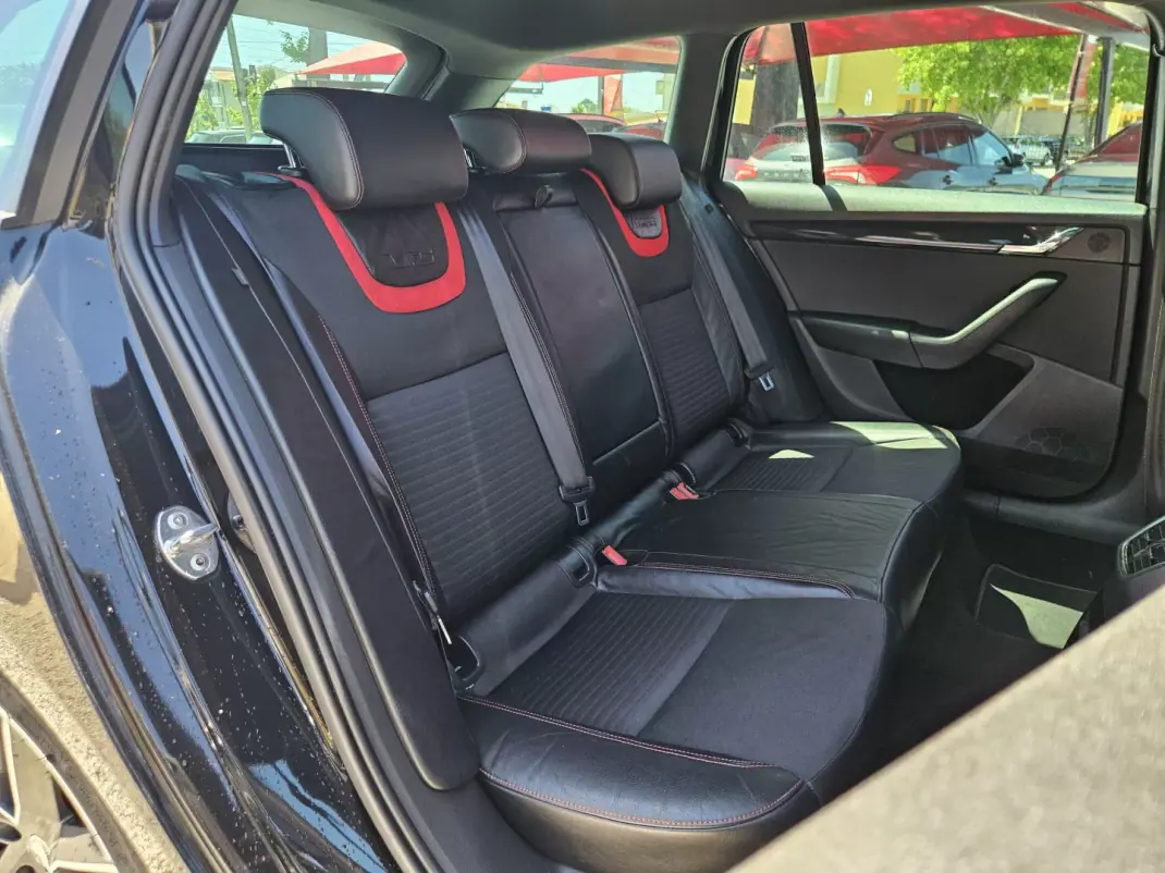 Skoda Octavia Break 2014 - 14500 EUR, 257000 km - AUTO.MOTO.pt - 257000km - foto 46 de 78