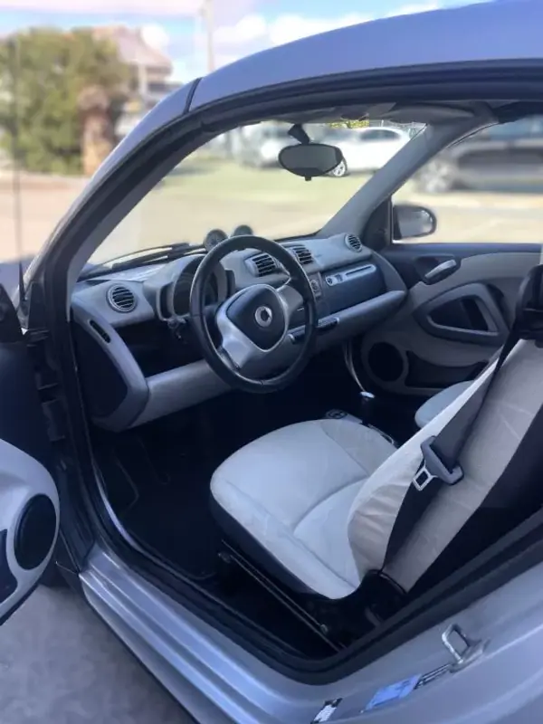 Smart Fortwo Cabrio 2011 - 8900 EUR, 129245 km - AUTO.MOTO.pt - 129245km - foto 3 de 29
