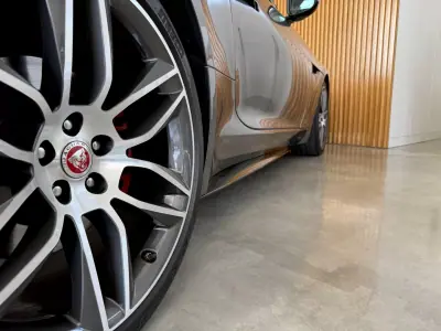 Jaguar F-Type 2018 - 46000 EUR, 64300 km - AUTO.MOTO.pt - 64300km - foto 75 de 135