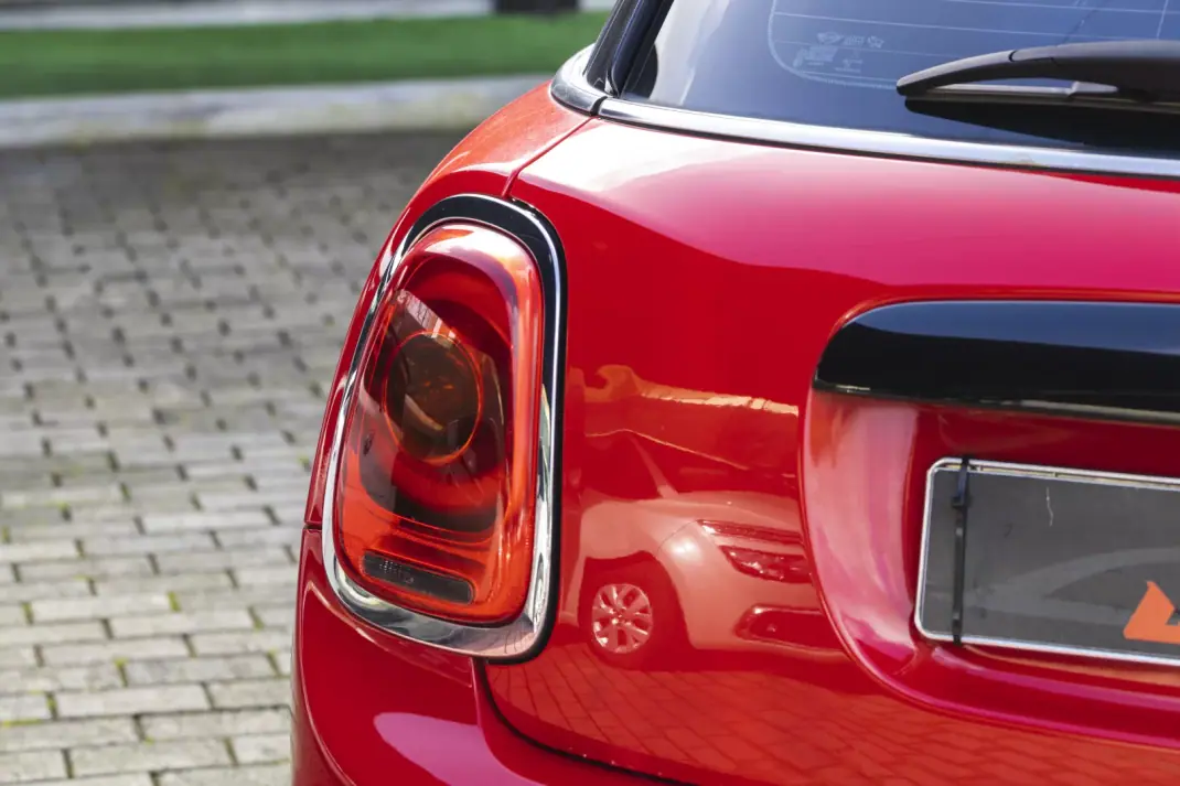 MINI Cooper 2015 - 14500 EUR, 211994 km - AUTO.MOTO.pt - 211994km - foto 30 de 31