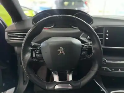 Peugeot 308 2024 - 14990 EUR, 91000 km - AUTO.MOTO.pt - 91000km - foto 15 de 25