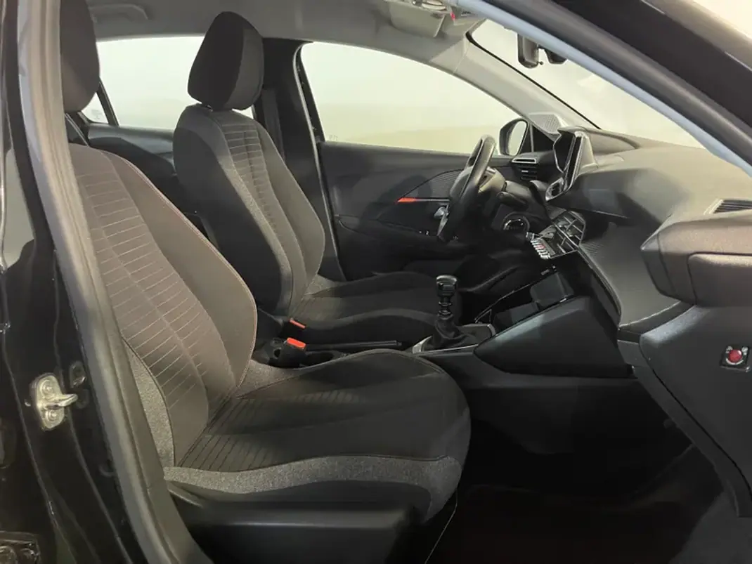 Peugeot 208 2022 - 14700 EUR, 131000 km - AUTO.MOTO.pt - 131000km - foto 14 de 29