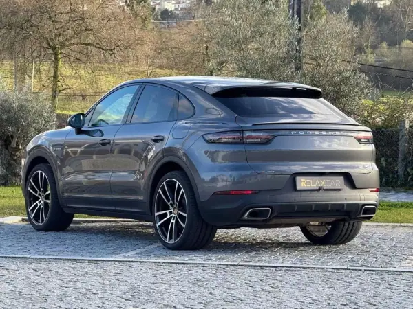 Porsche Cayenne Coupé 2021 - 64999 EUR, 119000 km - AUTO.MOTO.pt - 119000km - foto 7 de 37