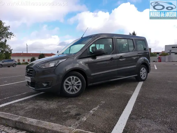 Ford Tourneo Connect 2020 - 19980 EUR, 108000 km - AUTO.MOTO.pt - 108000km - foto 30 de 31