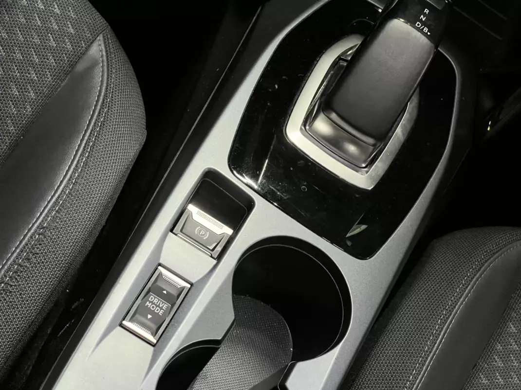 Peugeot e-2008 2020 - 18990 EUR, 50000 km - AUTO.MOTO.pt - 50000km - foto 36 de 51