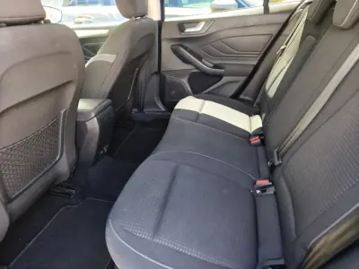Ford Focus SW 2019 - 17900 EUR, 98000 km - AUTO.MOTO.pt - 98000km - foto 13 de 13