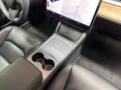 Tesla Model 3 2021 - 27950 EUR, 58905 km - AUTO.MOTO.pt - 58905km - foto 44 de 55