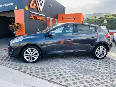 Renault Mégane 2009 - 6950 EUR, 213846 km - AUTO.MOTO.pt - 213846km - foto 4 de 12