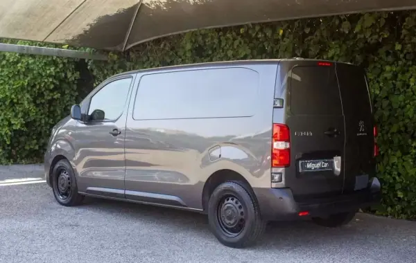Peugeot 2019 - 17500 EUR, 244000 km - AUTO.MOTO.pt - 244000km - foto 9 de 16