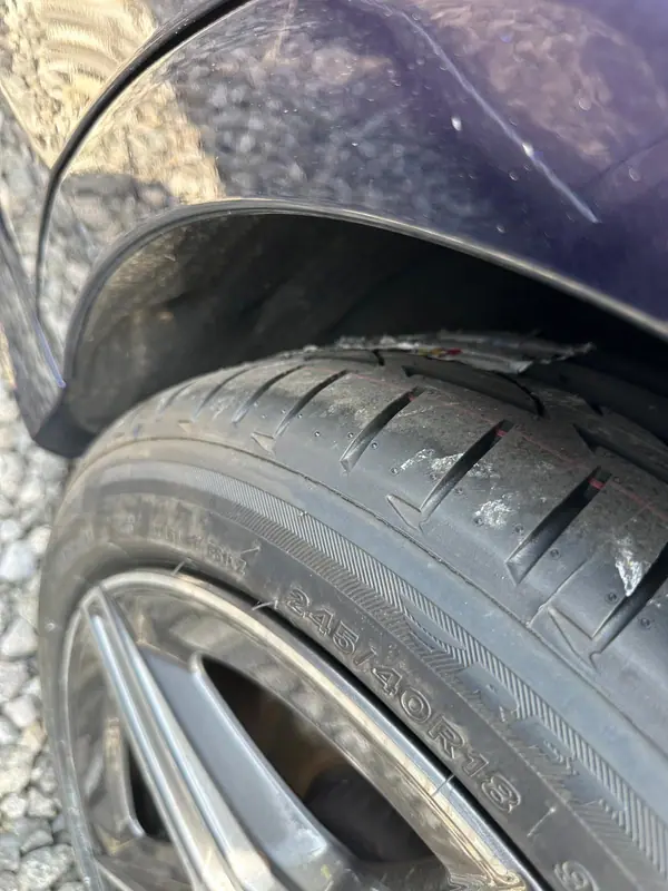 Mercedes-Benz C 300 2019 - 25950 EUR, 165000 km - AUTO.MOTO.pt - 165000km - foto 5 de 9