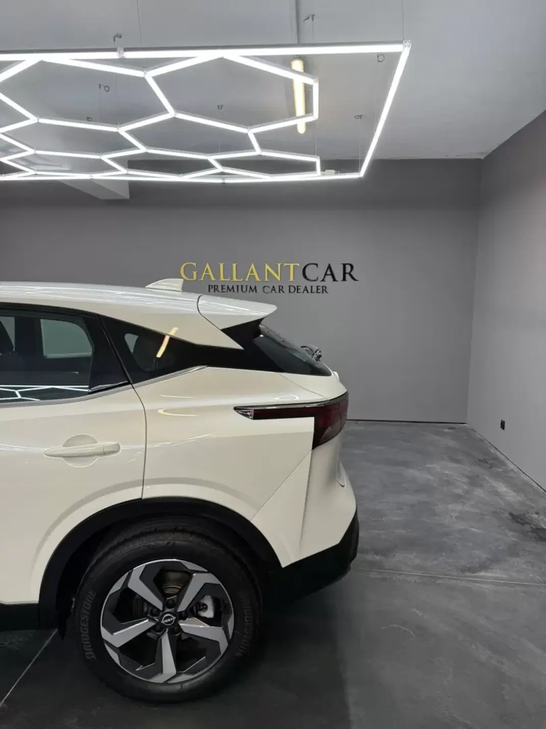 Nissan Qashqai 2024 - 27800 EUR, 28969 km - 28969km - foto 9 de 30
