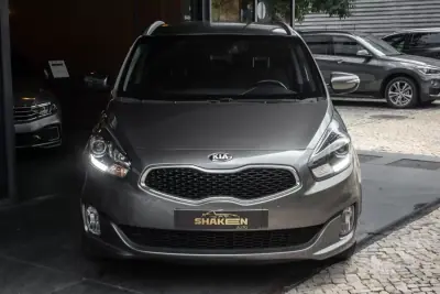 Kia Carens 2015 - 9900 EUR, 221885 km - 221885km - foto 6 de 36