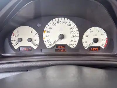 Mercedes-Benz CLK 230 1999 - 9990 EUR, 111847 km - AUTO.MOTO.pt - 111847km - foto 9 de 22