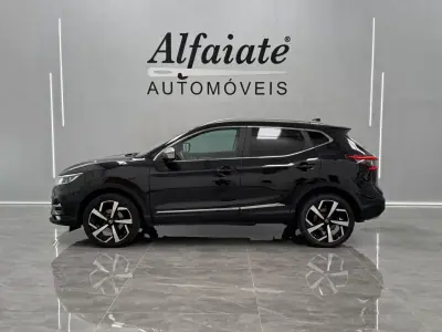 Nissan Qashqai 2017 - 16890 EUR, 117000 km - AUTO.MOTO.pt - 117000km - foto 2 de 6