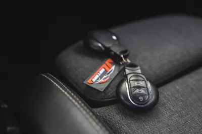 MINI Cooper 2015 - 14500 EUR, 211994 km - AUTO.MOTO.pt - 211994km - foto 23 de 31