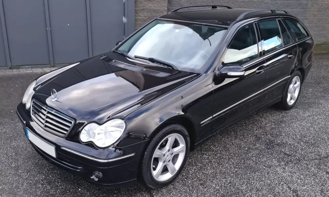 Mercedes-Benz C 220 2006 - 10950 EUR, 288000 km - AUTO.MOTO.pt - 288000km - foto 1 de 15