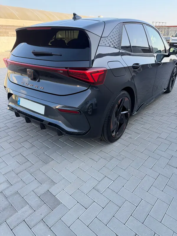 Cupra Born 2022 — foto 3 de 14