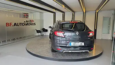 Renault Mégane Sport Tourer 2010 - 6900 EUR, 266834 km - AUTO.MOTO.pt - 266834km - foto 15 de 45