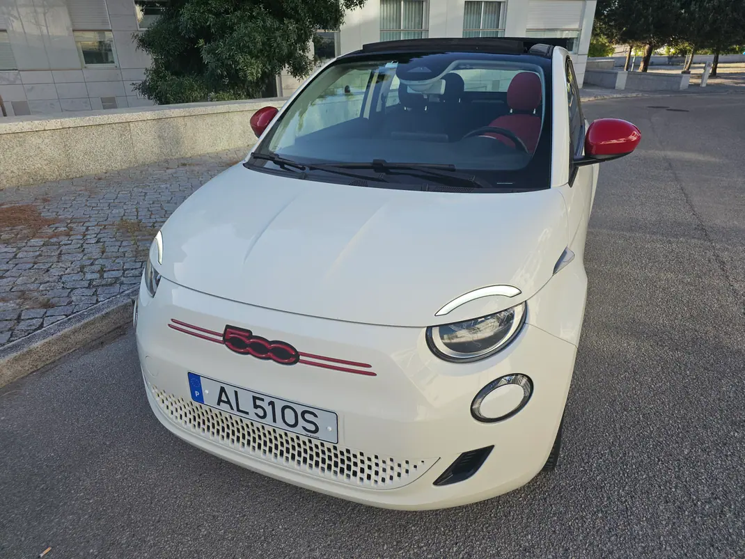 Fiat 500e C 2021 - 14250 EUR, 75000 km - AUTO.MOTO.pt - 75000km - foto 6 de 26