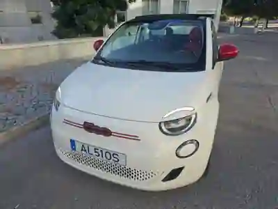Fiat 500e C 2021 - 14250 EUR, 75000 km - AUTO.MOTO.pt - 75000km - foto 6 de 26