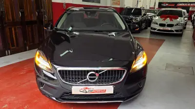 Volvo V40 Cross Country 2017 - 13990 EUR, 169554 km - AUTO.MOTO.pt - 169554km - foto 13 de 61