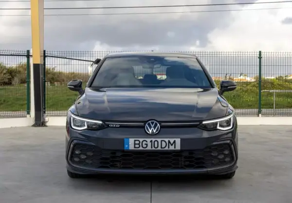 Volkswagen Golf 2021 - 28990 EUR, 149000 km - AUTO.MOTO.pt - 149000km - foto 29 de 34