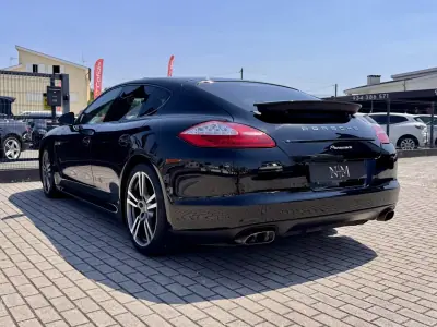 Porsche Panamera 2011 - 32500 EUR, 206000 km - 206000km - foto 6 de 20
