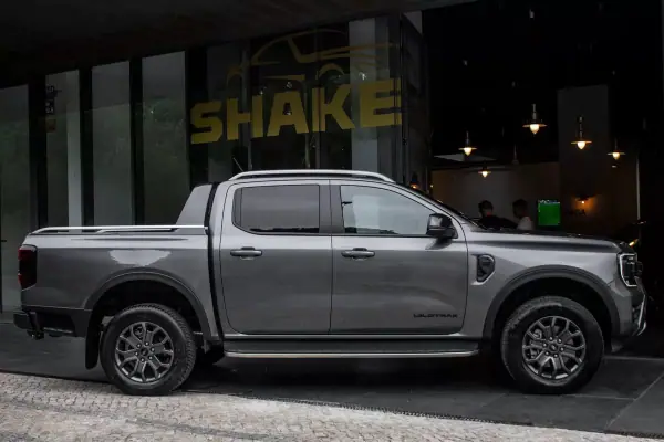 Ford Ranger 2023 - 48990 EUR, 60190 km - AUTO.MOTO.pt - 60190km - foto 5 de 41