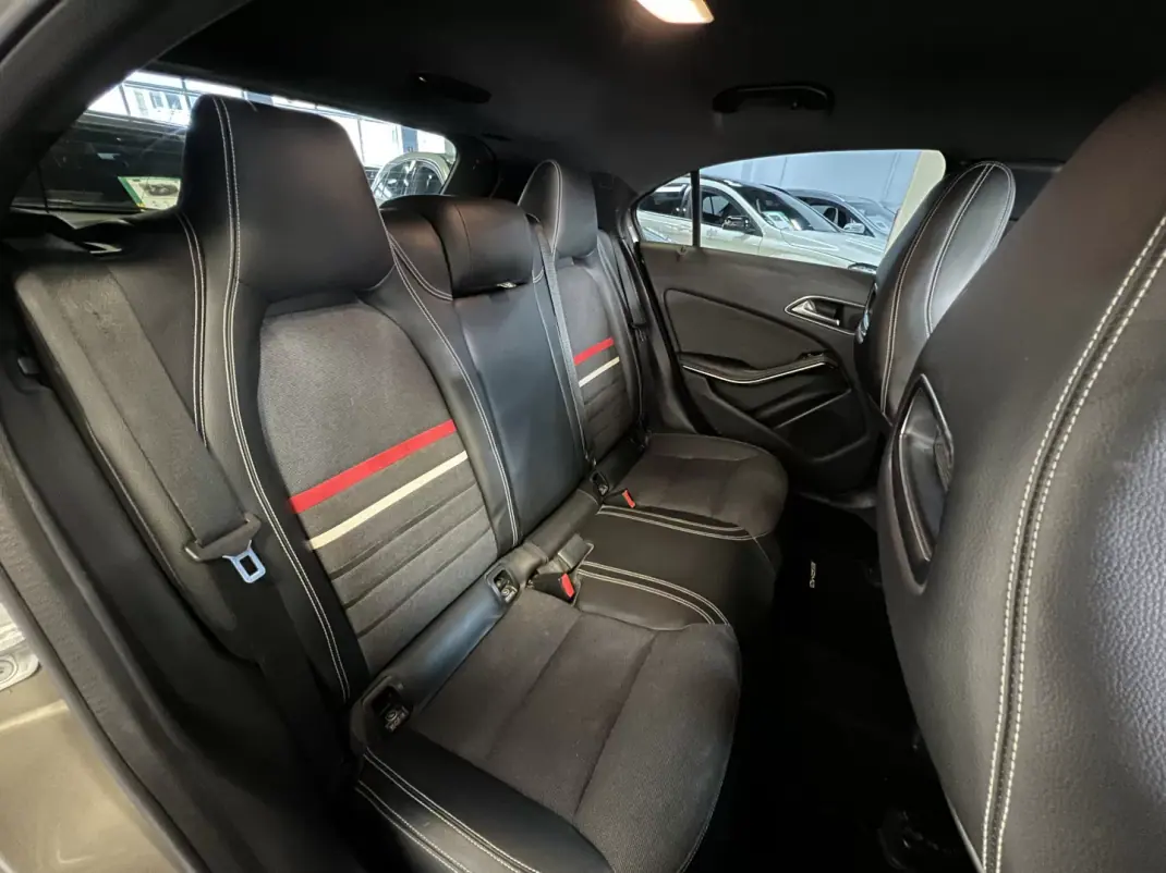 Mercedes-Benz A 180 2013 - 12990 EUR, 180000 km - AUTO.MOTO.pt - 180000km - foto 7 de 36