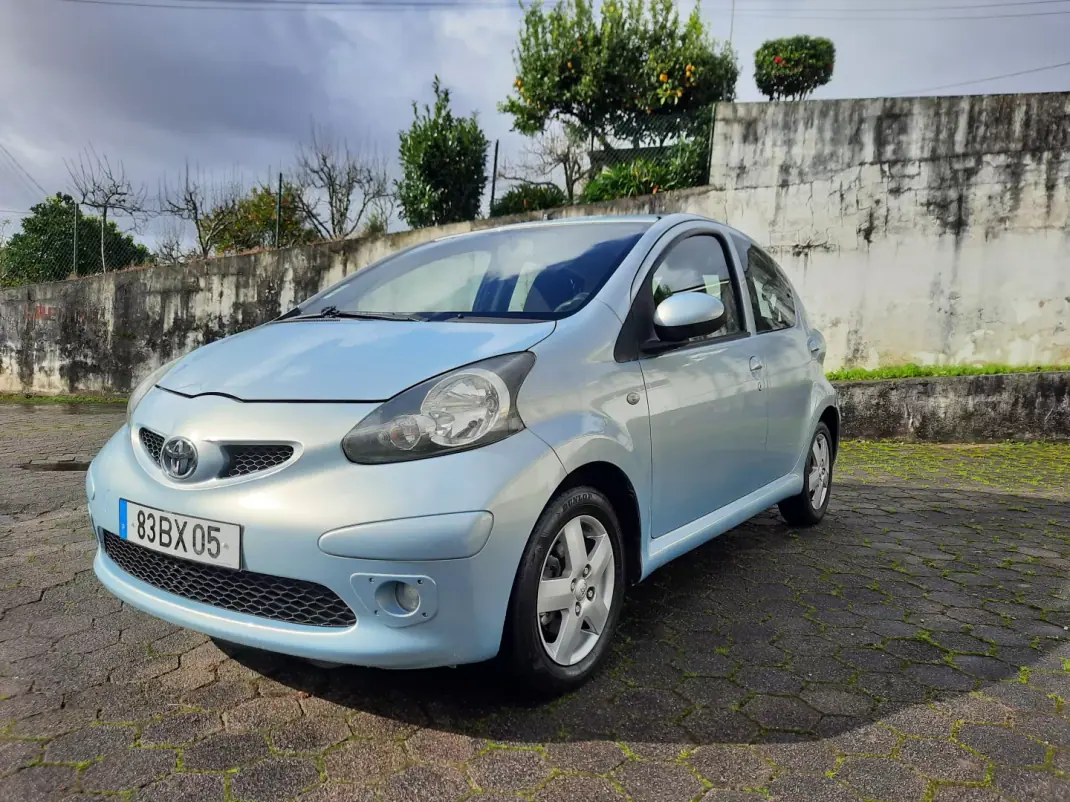 Toyota Aygo 2006 - 5950 EUR, 151957 km - AUTO.MOTO.pt - 151957km - foto 1 de 11