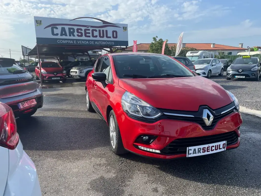 Renault Clio 2017 - 11950 EUR, 94905 km - AUTO.MOTO.pt - 94905km - foto 3 de 27