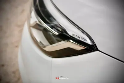 Renault Captur 2019 - 14800 EUR, 98000 km - AUTO.MOTO.pt - 98000km - foto 6 de 27