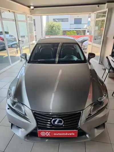 Lexus IS 300H 2013 - 19990 EUR, 170000 km - AUTO.MOTO.pt - 170000km - foto 4 de 38
