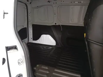 Citroën BERLINGO 1.6hdi 3L AUTOMATICA 2021 - 15750 EUR, 109000 km - AUTO.MOTO.pt - 109000km - foto 12 de 13