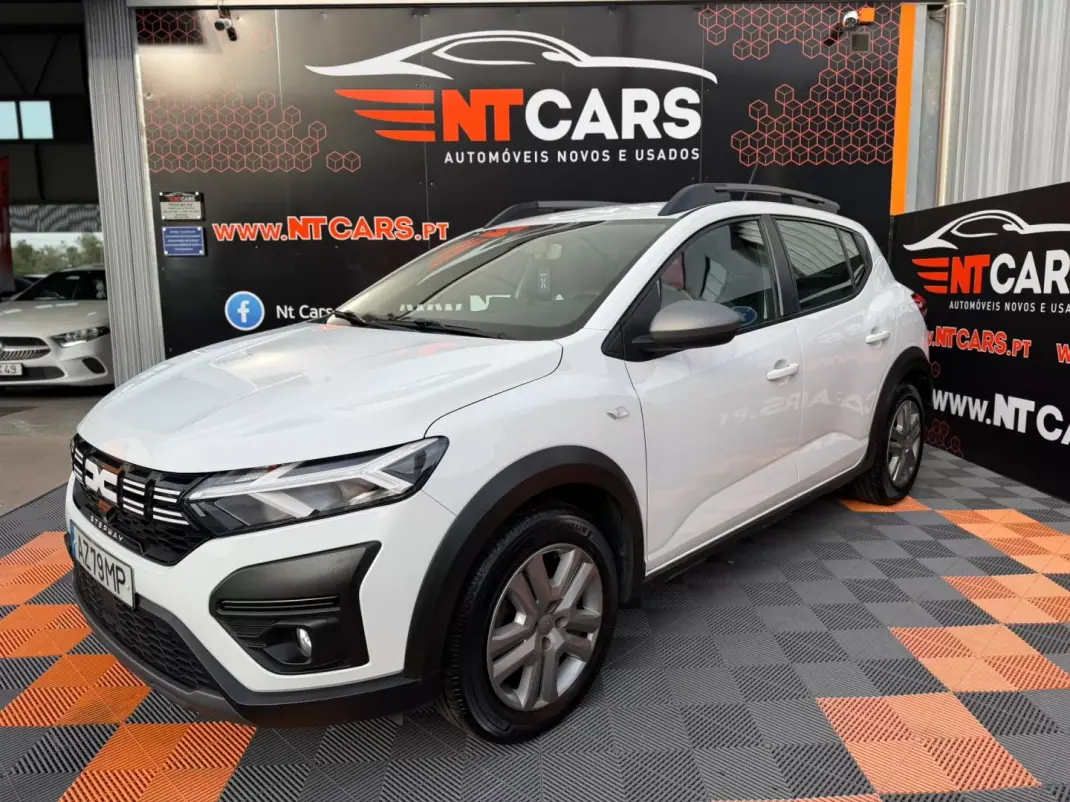 Dacia Sandero 2023 - 12900 EUR, 172187 km - AUTO.MOTO.pt - 172187km - foto 1 de 16