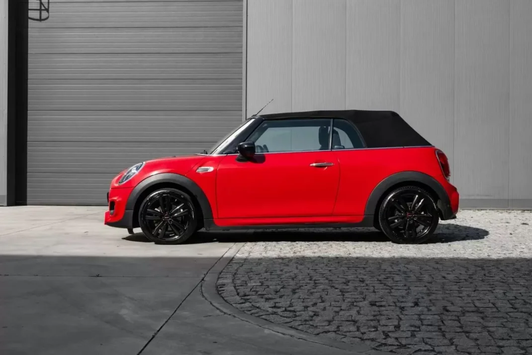 MINI Cooper 2021 - 25999 EUR, 94000 km - AUTO.MOTO.pt - 94000km - foto 3 de 38