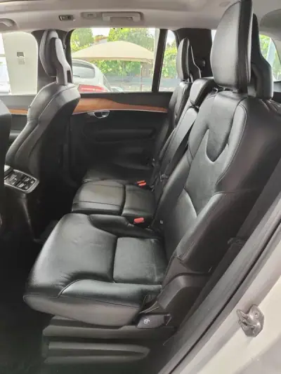 Volvo XC 90 2021 - 49950 EUR, 70500 km - AUTO.MOTO.pt - 70500km - foto 14 de 41