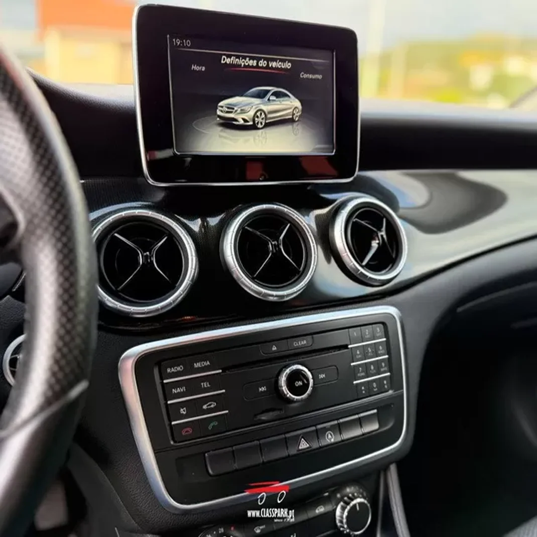 Mercedes-Benz CLA 180 2015 - 17500 EUR, 184000 km - AUTO.MOTO.pt - 184000km - foto 20 de 22