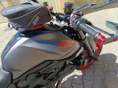 Ducati Monster 937 SP 2021 - 8375 EUR, 30000 km - AUTO.MOTO.pt - 30000km - foto 8 de 11